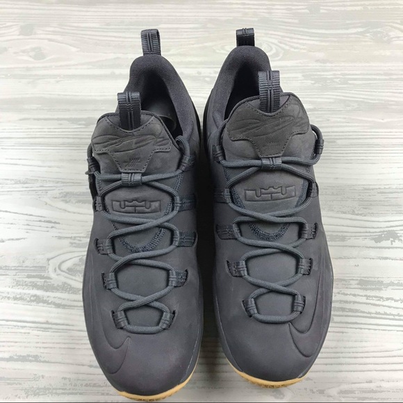 Lebron XIII LOW PRM - Picture 2 of 6